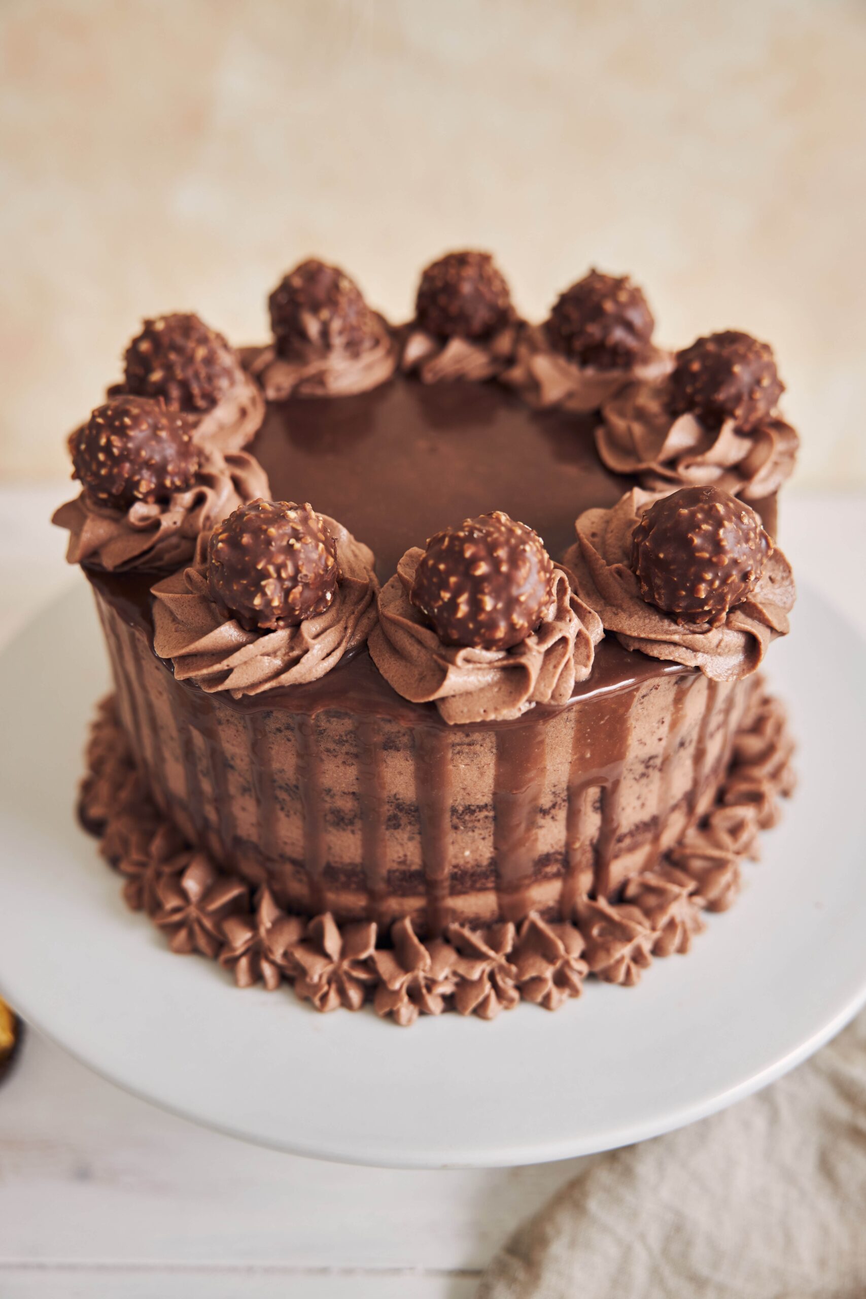 Chocolate Cake Design: A Manual for Crafting Magnificent Chocolate Cakes